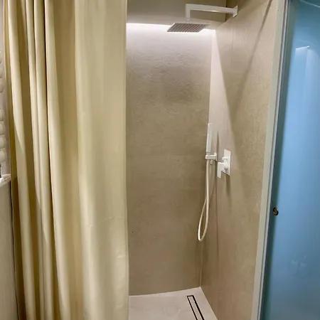 Apartman Il Nido Verde, Giardinetta E Mansardina