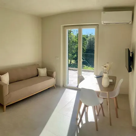 Apartment Il Nido Verde, Giardinetta E Mansardina